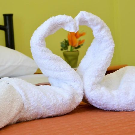 Alex-Giannis Apartments, برباتي المظهر الخارجي الصورة